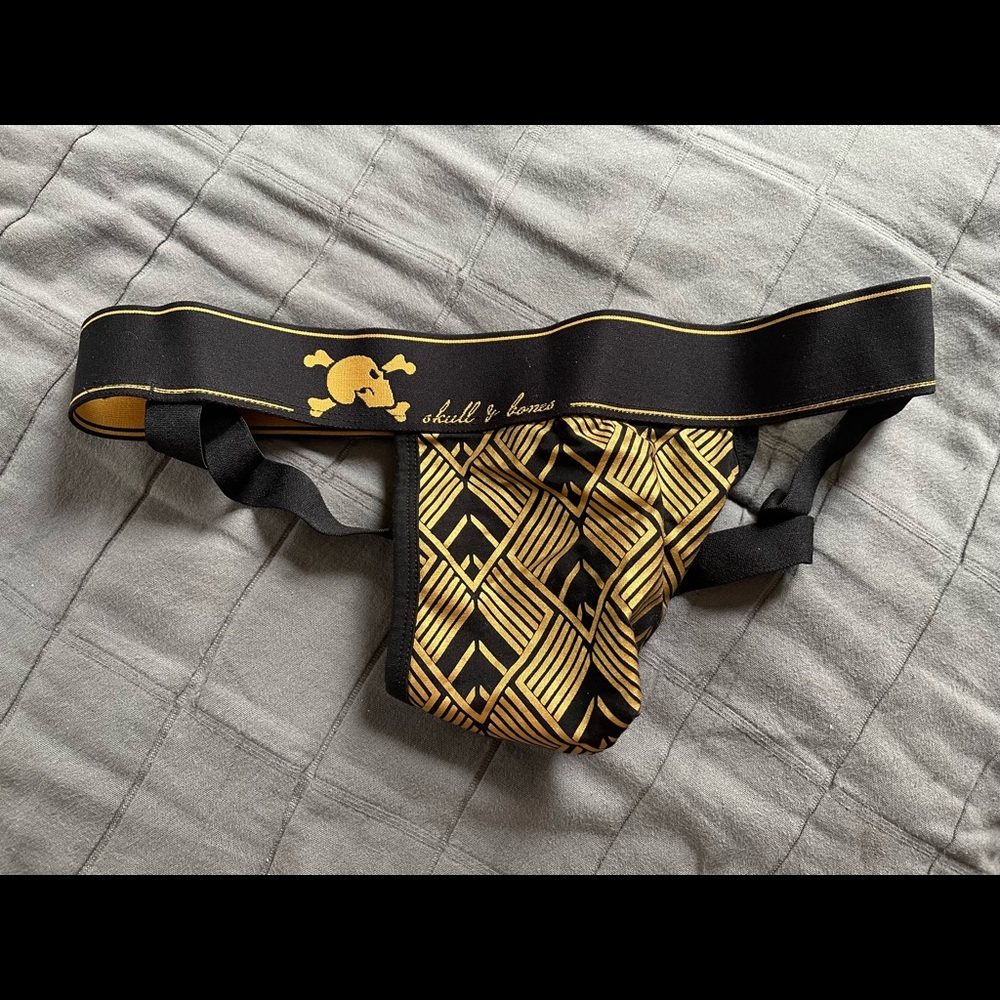 Skull & Bones Jockstrap (men’s large)